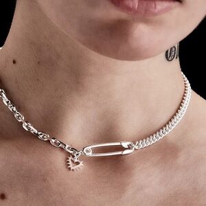 Safety Pin Choker / Punk Pin Choker – Unisex